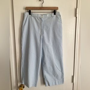 Vintage Alfred Dunner pinstriped (white/light blue) cropped pants size 14